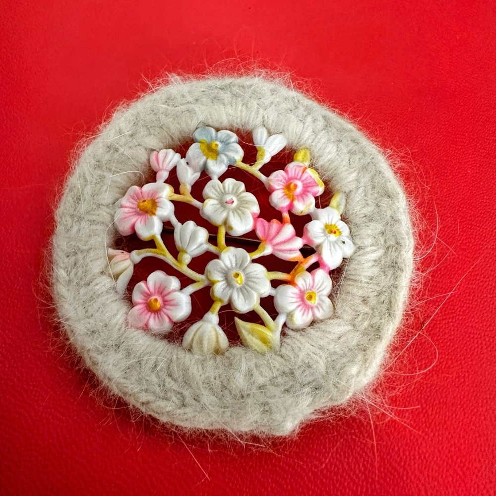 Vintage Floral Celluloid Wool Brooch Black Light Reactive